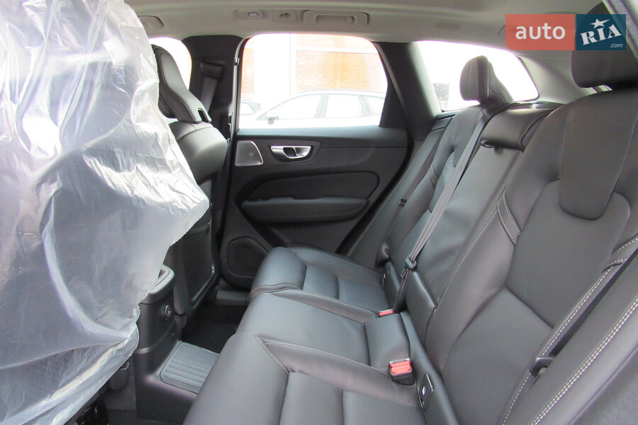 Volvo XC60 Recharge - фото 10