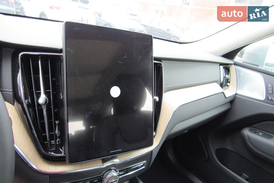 Volvo XC60 Recharge - фото 13