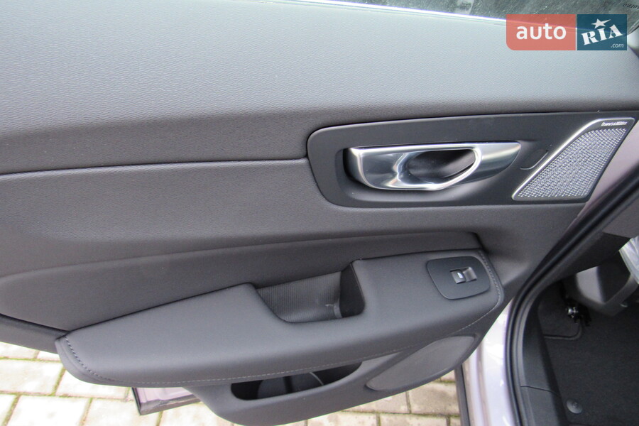 Volvo XC60 Recharge - фото 18