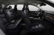 Volvo XC60 Plus Dark