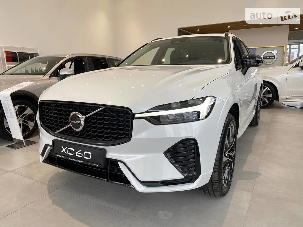 Volvo XC60 Plus Dark