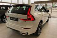 Volvo XC60 Plus Dark