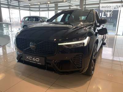 Volvo XC60 2023 Plus Dark