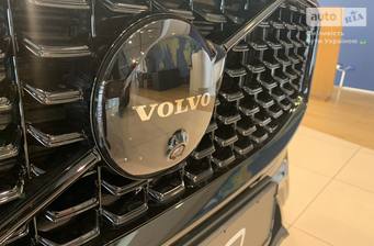 Volvo XC60 2023 Plus Dark