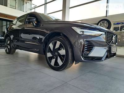 Volvo XC60 Ultimate Dark 2.0 Geartronic (405 к.с.) PHEV AWD 2023