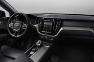 Volvo XC60 Plus Dark