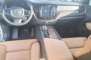 Volvo XC60 Plus Dark