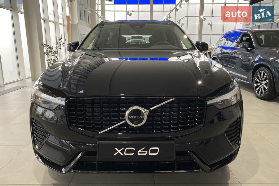 Volvo XC60 - фото 3