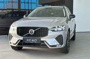 Volvo XC60 Plus Dark