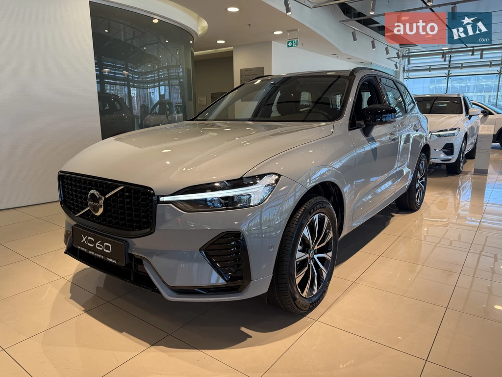 Volvo XC60 Plus Dark
