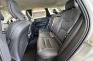 Volvo XC60 Plus Dark