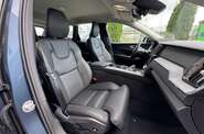 Volvo XC60 Plus Dark