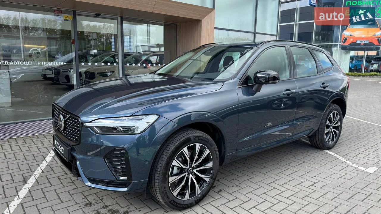 Volvo XC60 Plus Dark