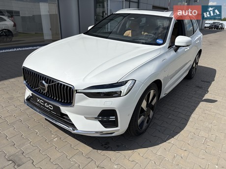 Volvo XC60 2025