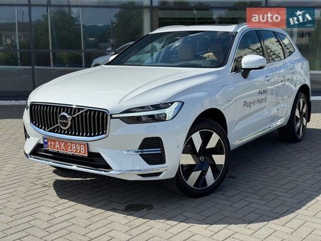 Volvo XC60 2025