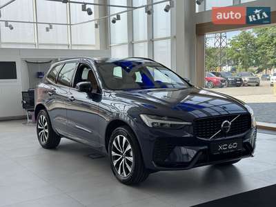 Volvo XC60 2025 Plus Dark