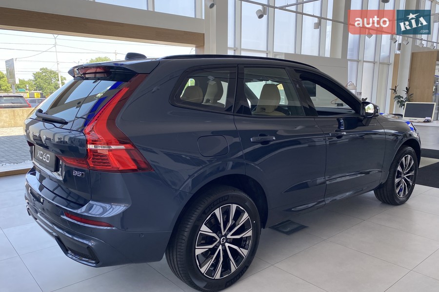 Volvo XC60 - фото 5