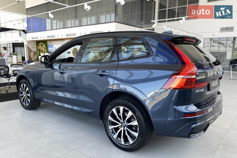 Volvo XC60 - фото 9