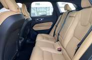 Volvo XC60 - фото 18