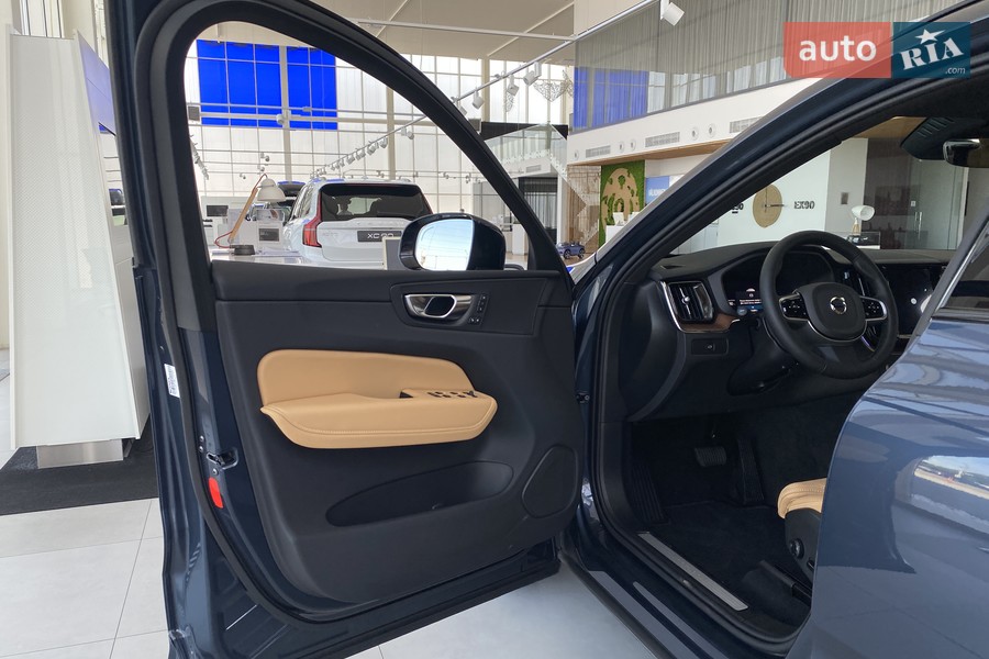 Volvo XC60 - фото 20