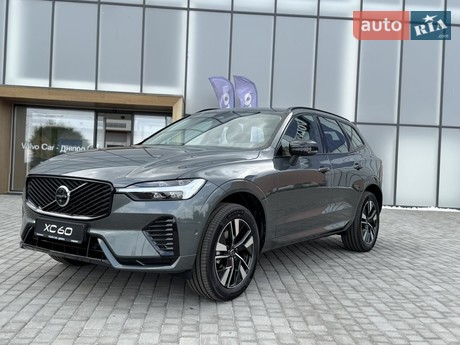 Volvo XC60 2025