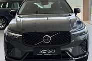 Volvo XC60 Plus Dark