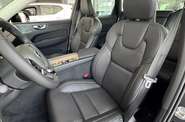 Volvo XC60 Plus Dark