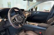 Volvo XC60 Plus Dark