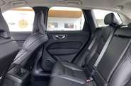 Volvo XC60 Plus Dark