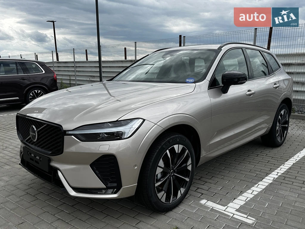 Volvo XC60 Ultra Dark