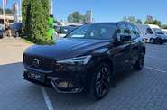 Volvo XC60 Plus Dark