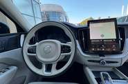 Volvo XC60 Plus Dark