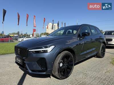 Volvo XC60 2025 Plus Black Edition