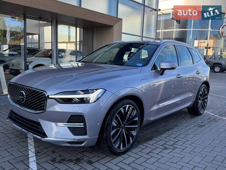 Volvo XC60 2025