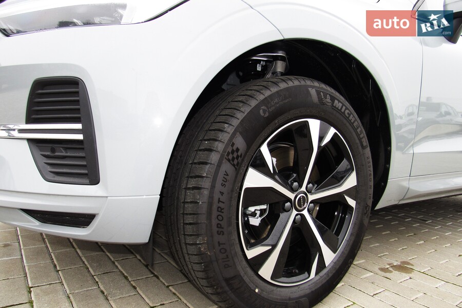 Volvo XC60 - фото 13