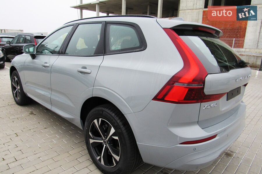 Volvo XC60 - фото 8