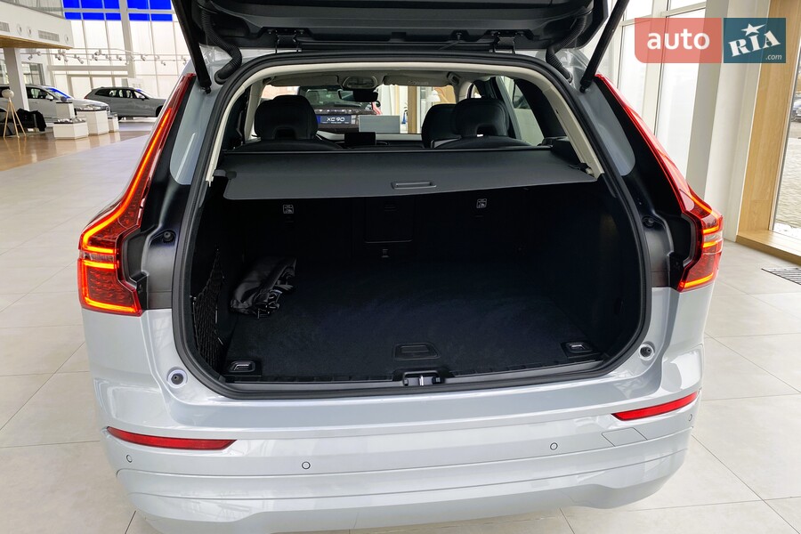 Volvo XC60 - фото 7