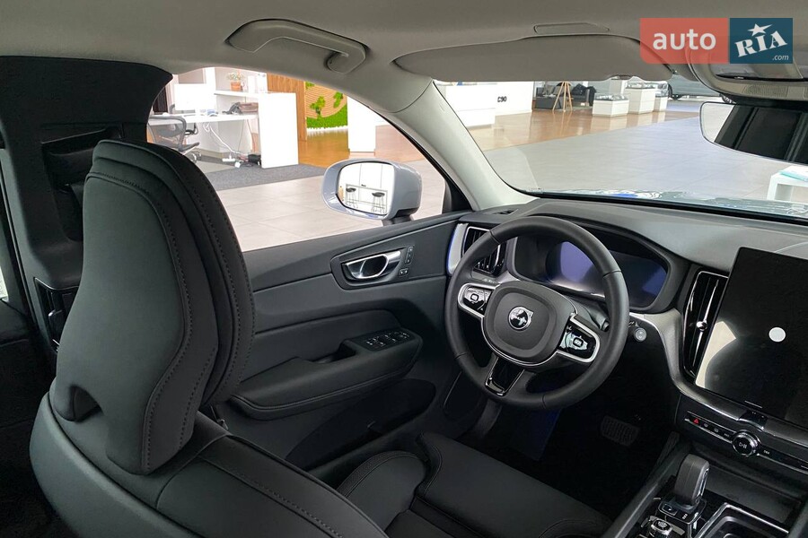 Volvo XC60 - фото 15