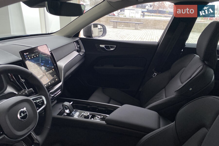 Volvo XC60 - фото 22
