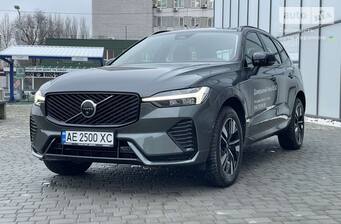Volvo XC60 2025 Plus Dark