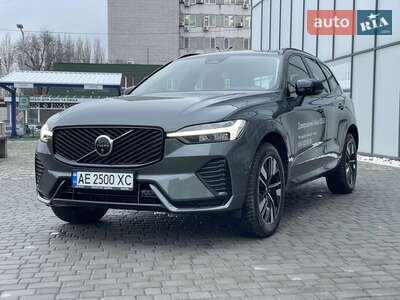 Volvo XC60 2025 Plus Dark