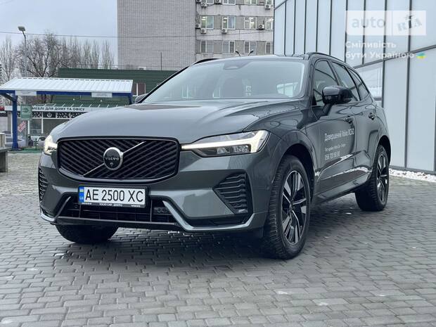 Volvo XC60 2025