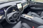 Volvo XC60 Plus Dark