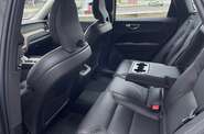 Volvo XC60 Plus Dark