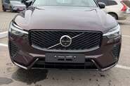 Volvo XC60 Plus Dark