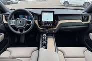 Volvo XC60 Plus Dark