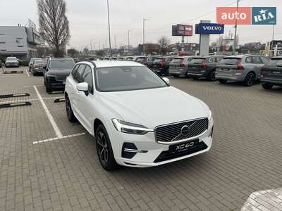 Volvo XC60 2025 Core