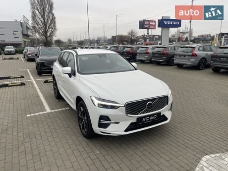 Volvo XC60 2025
