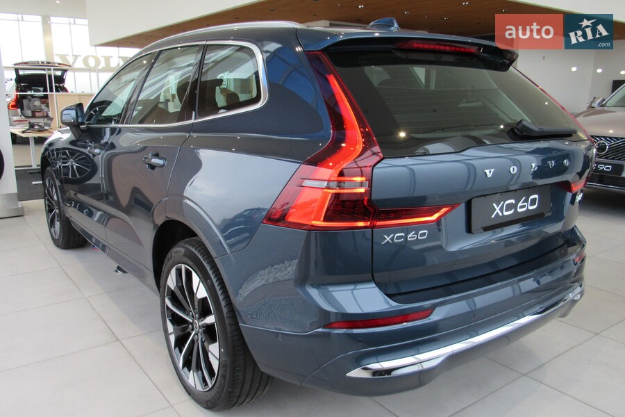 Volvo XC60 - фото 8