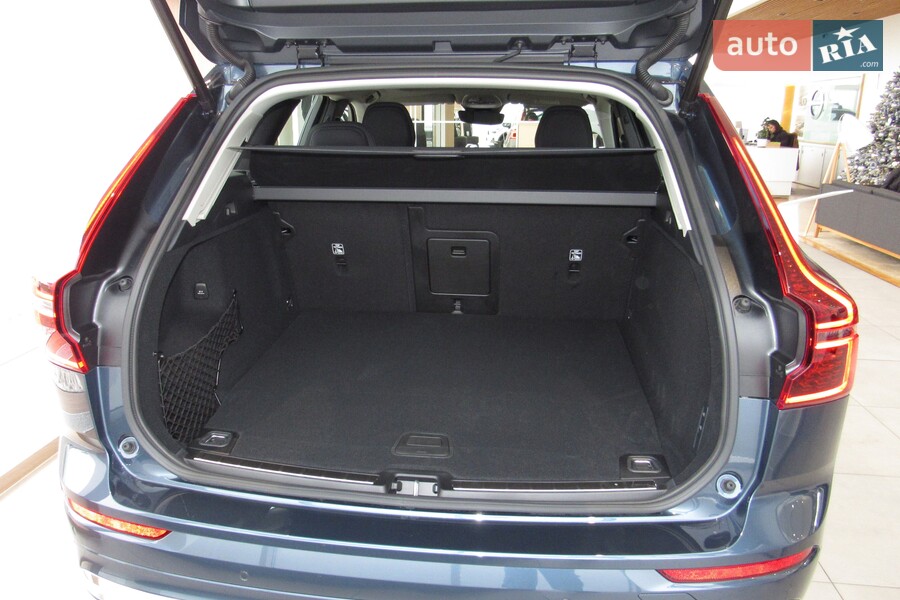 Volvo XC60 - фото 9